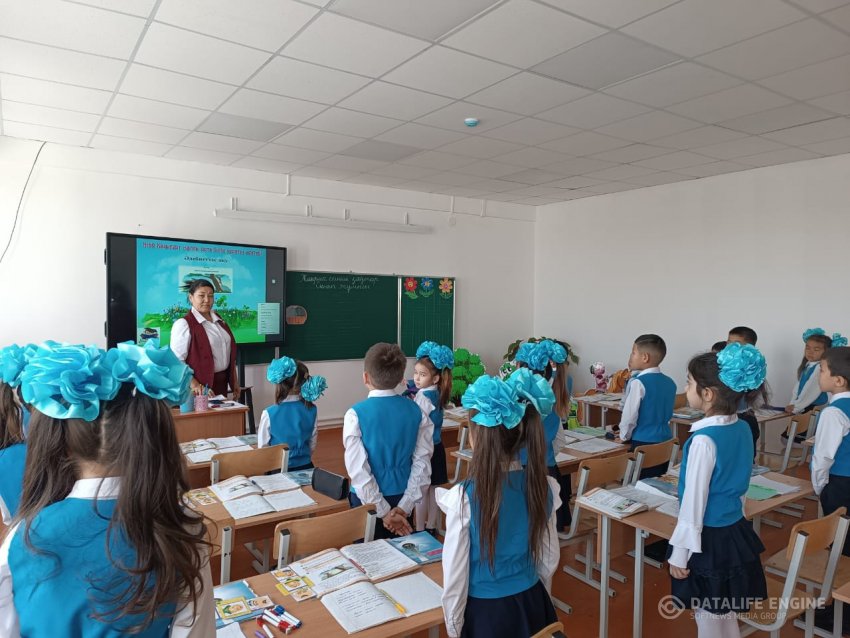 “Әдебиеттік оқу” пәнінен  “Қоян” (орыс халық ертегісі) тақырыбында ашық сабақ өткізді.
