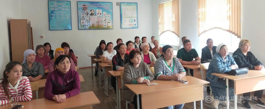 Ата - аналар жиналысында кәсіптік бағдар беру бойынша түсіндірме жұмыстары жүргізілді